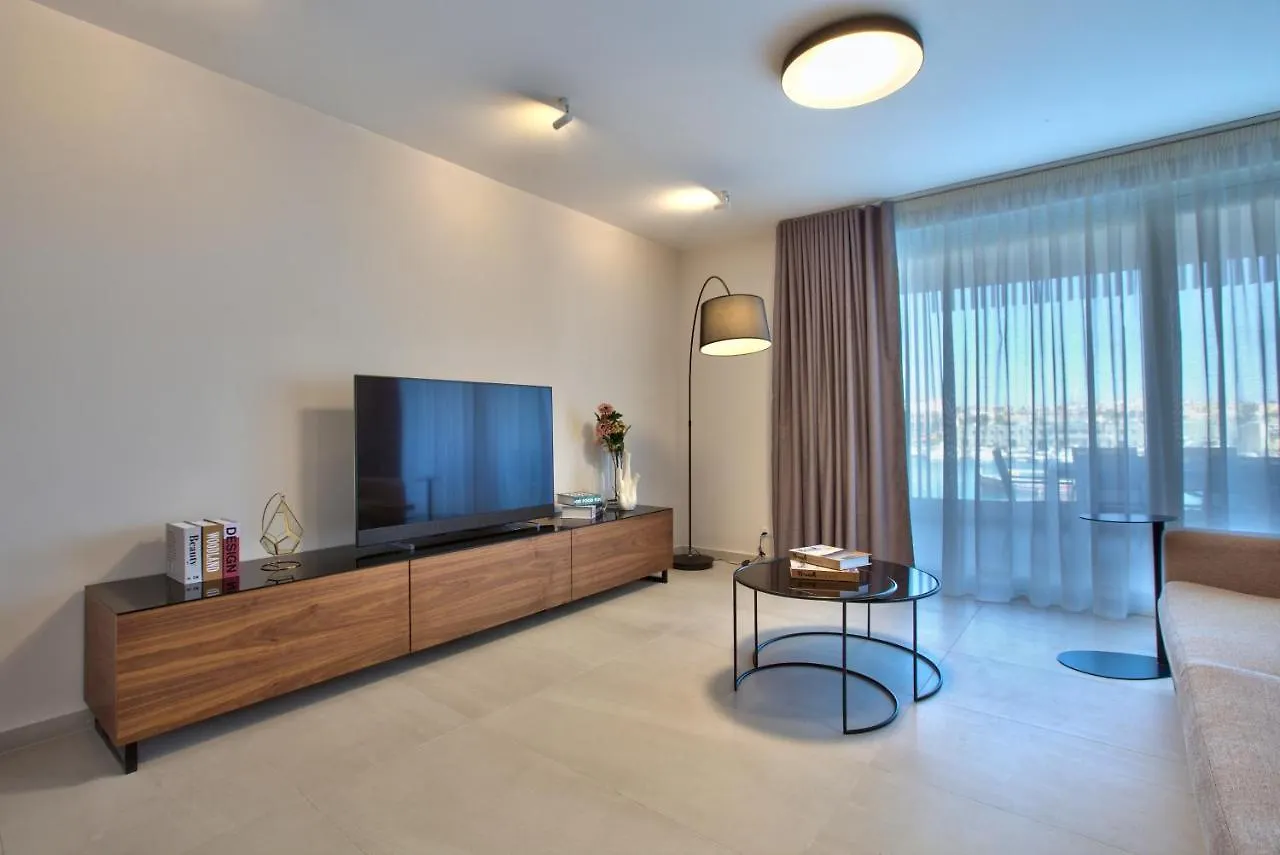 Sea Front Spacious Valletta Views Apartments Sliema