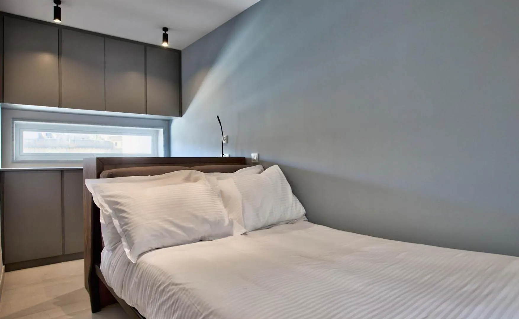 Sea Front Spacious Valletta Views Apartments Sliema