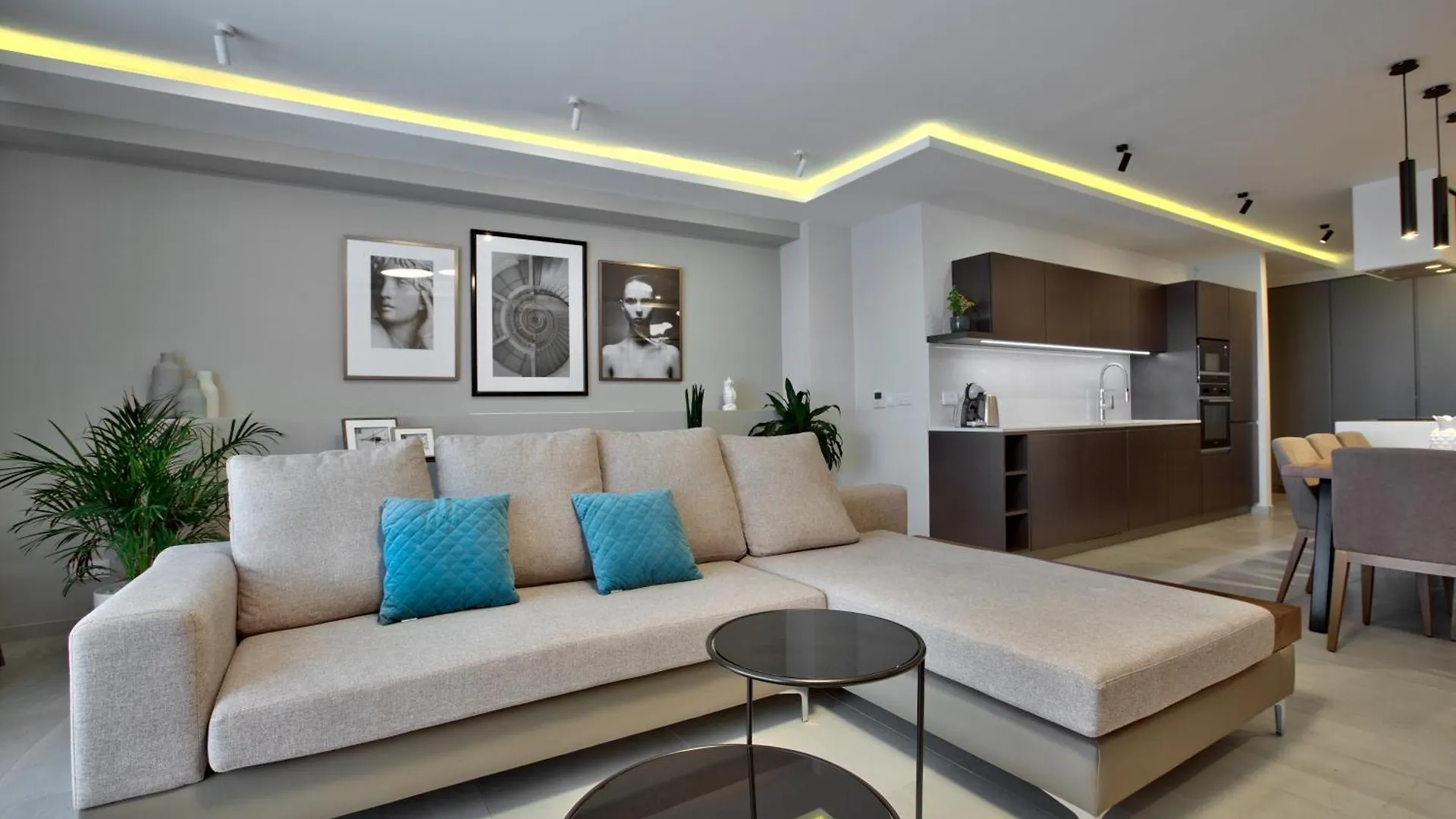 Sea Front Spacious Valletta Views Apartments Sliema